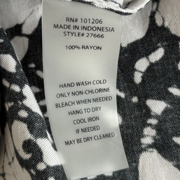 NEW Soft Surroundings Black And White Tunic Top Shirt Roll Tab Sleeves - Picture 10 of 10